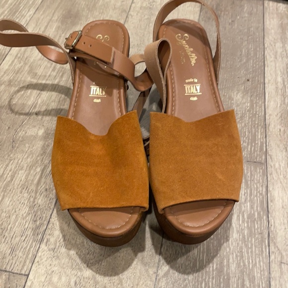 Seychelles Wooden and Suede Wedges - Picture 3 of 6